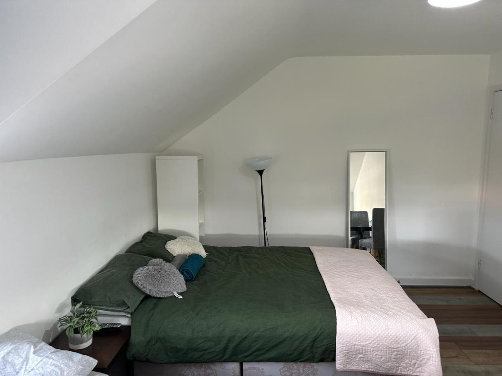 Charming 6-bed In Wembley Area Appartement *