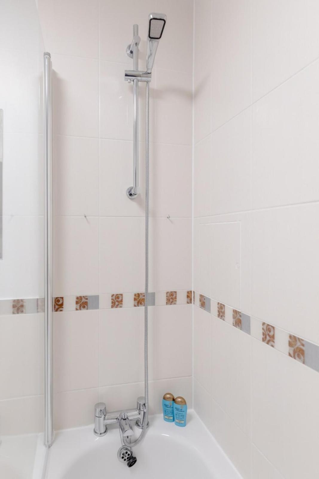 Central & Stylish 1bd Flat Tottenham Court Road! * Londen