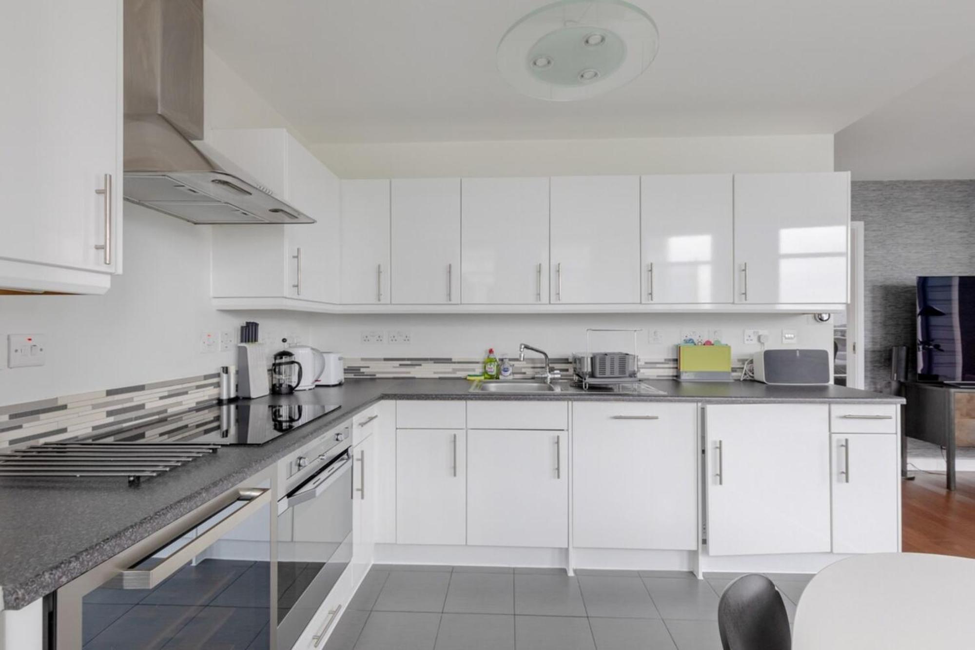 Central & Stylish 1bd Flat Tottenham Court Road! * Londen