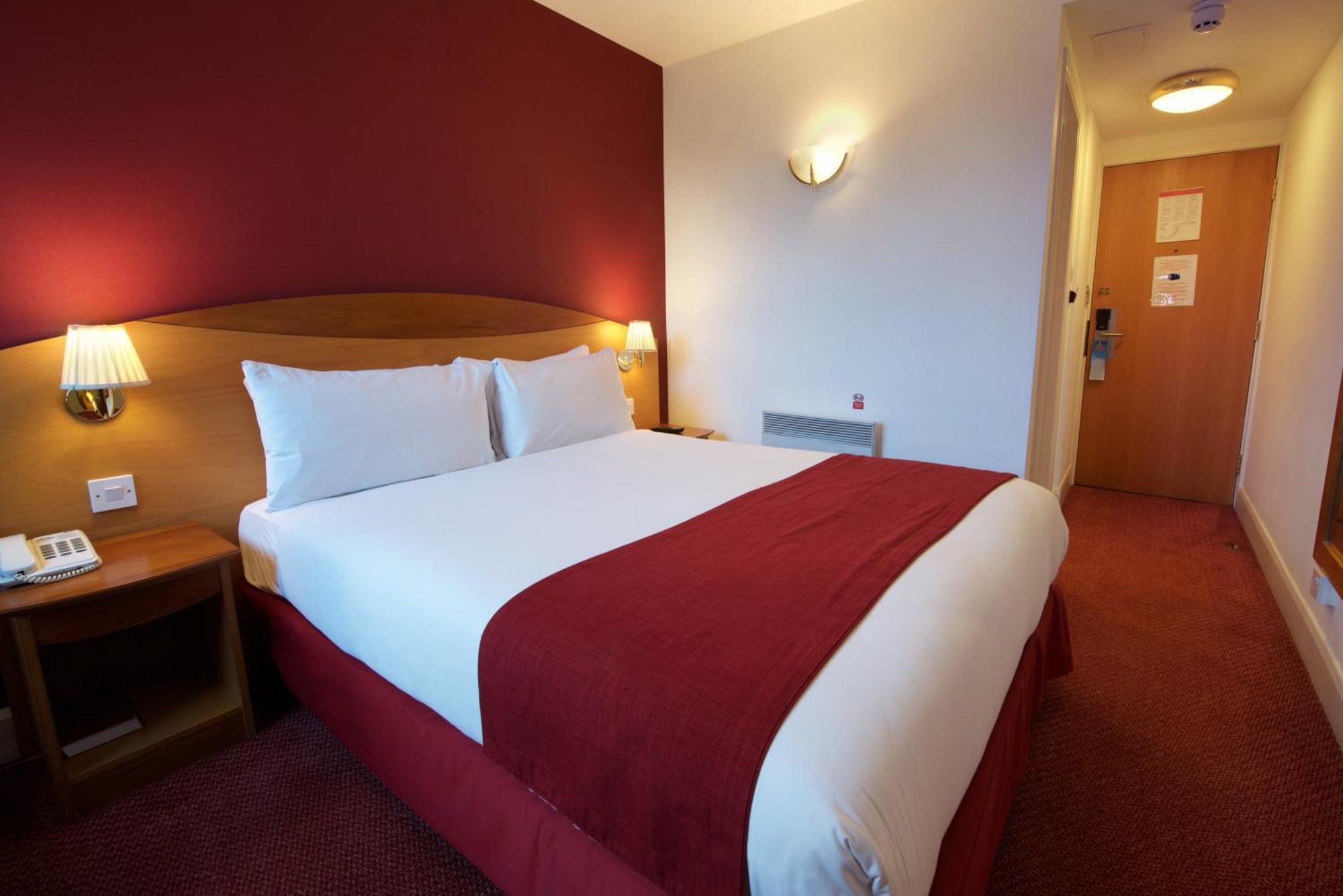 Waterloo Hub And 3* London