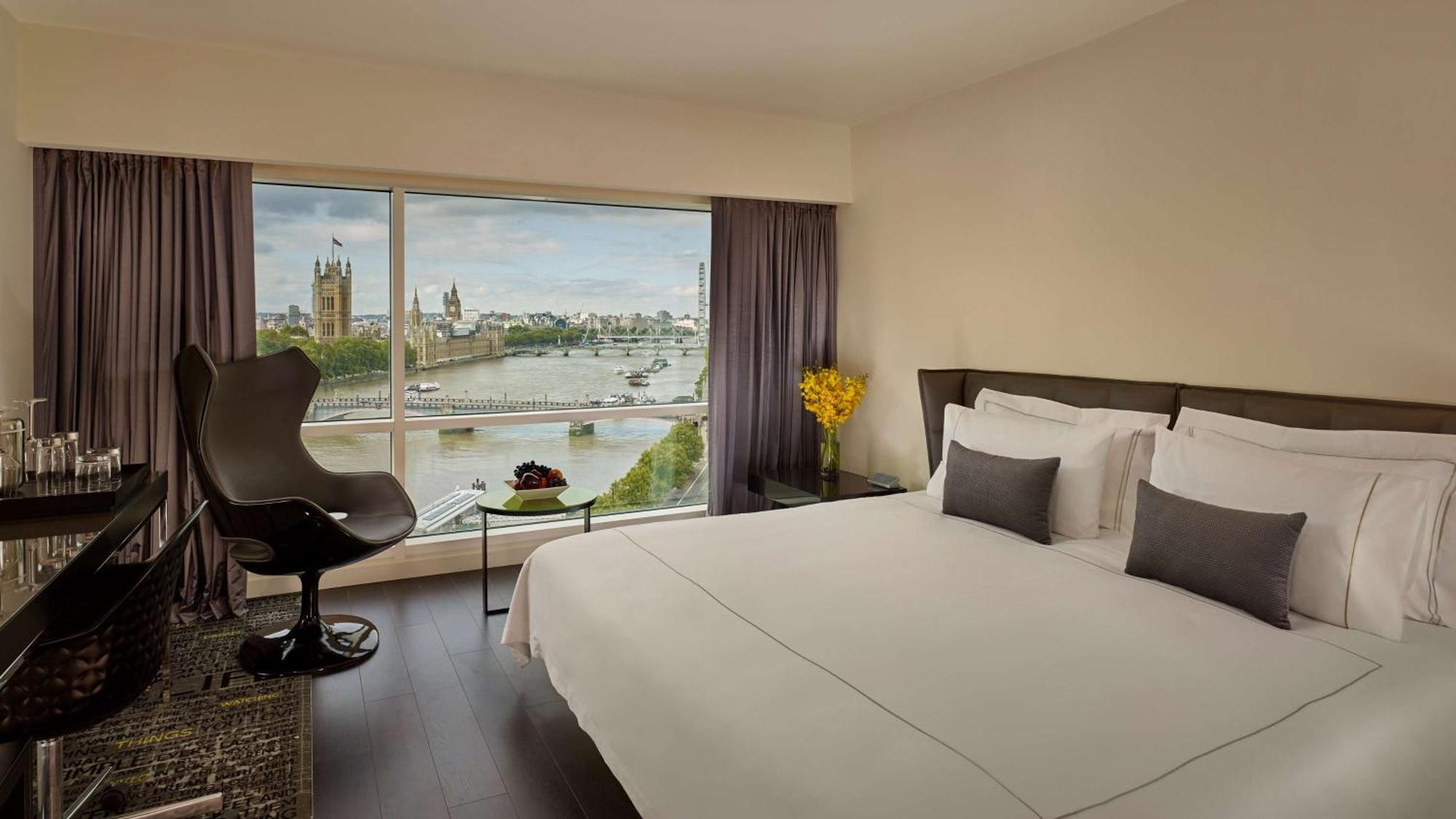 Park Plaza Riverbank Hotell