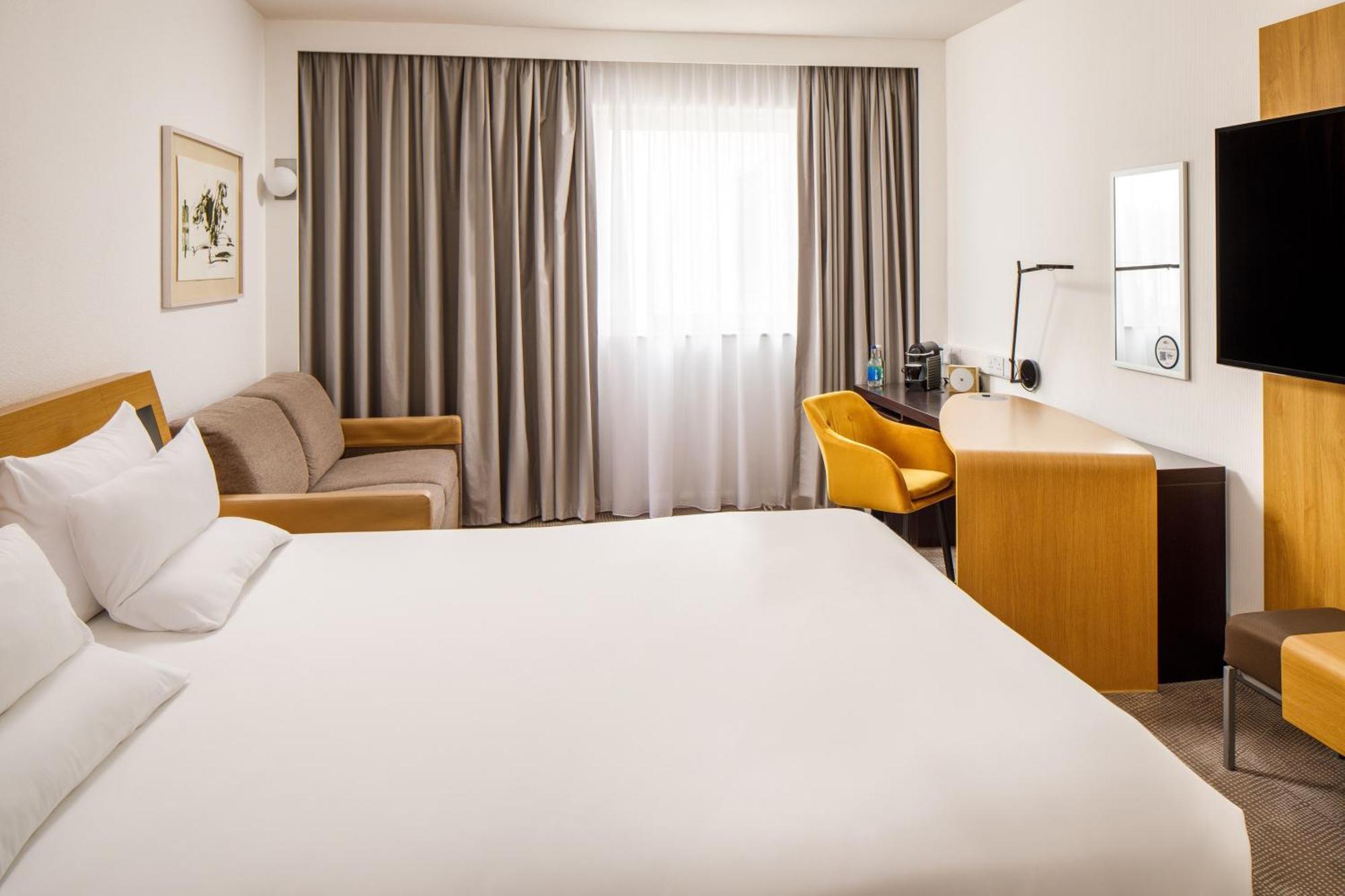 Novotel Greenwich Hotel