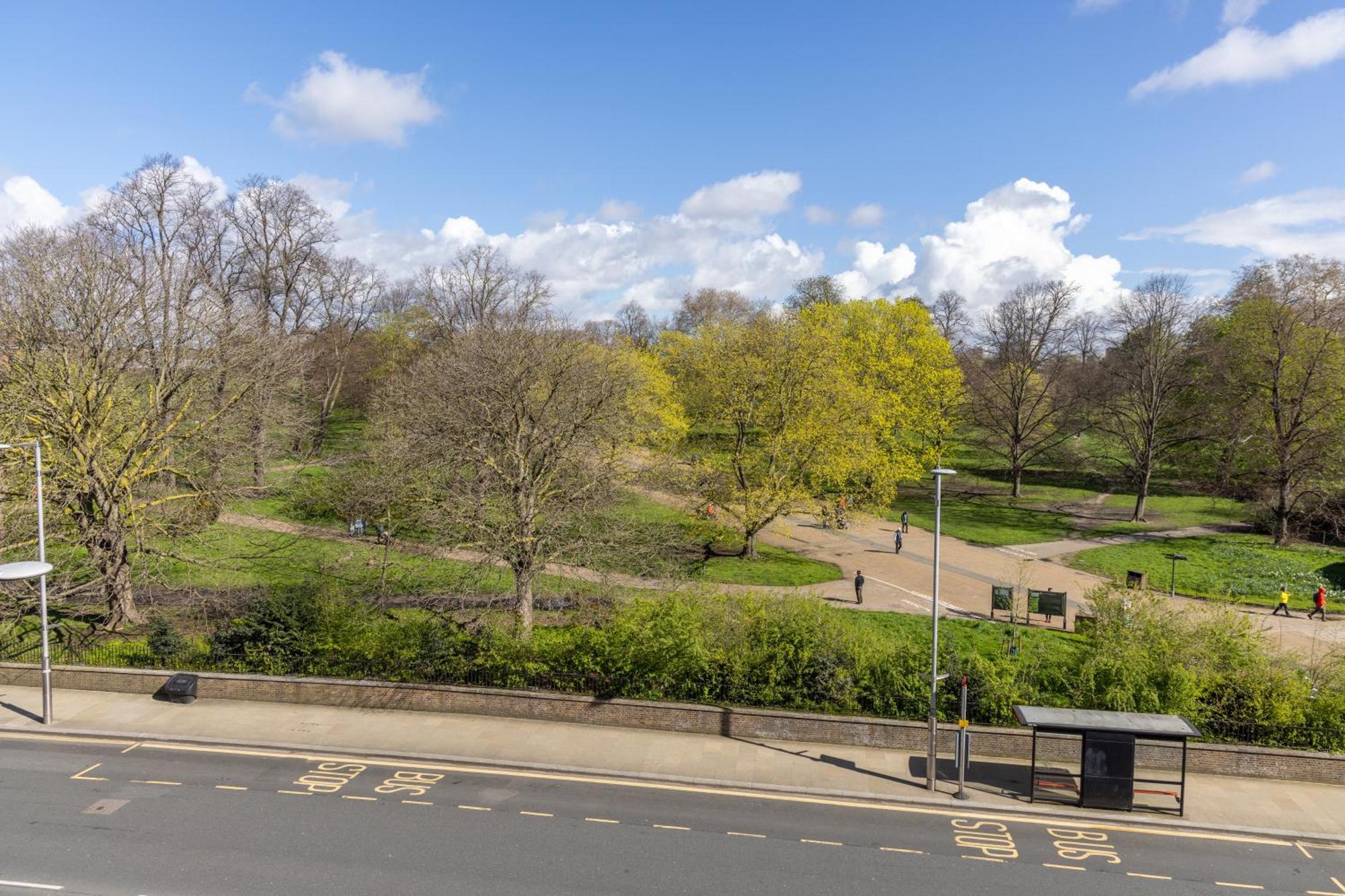 60 Hyde Park Gate London