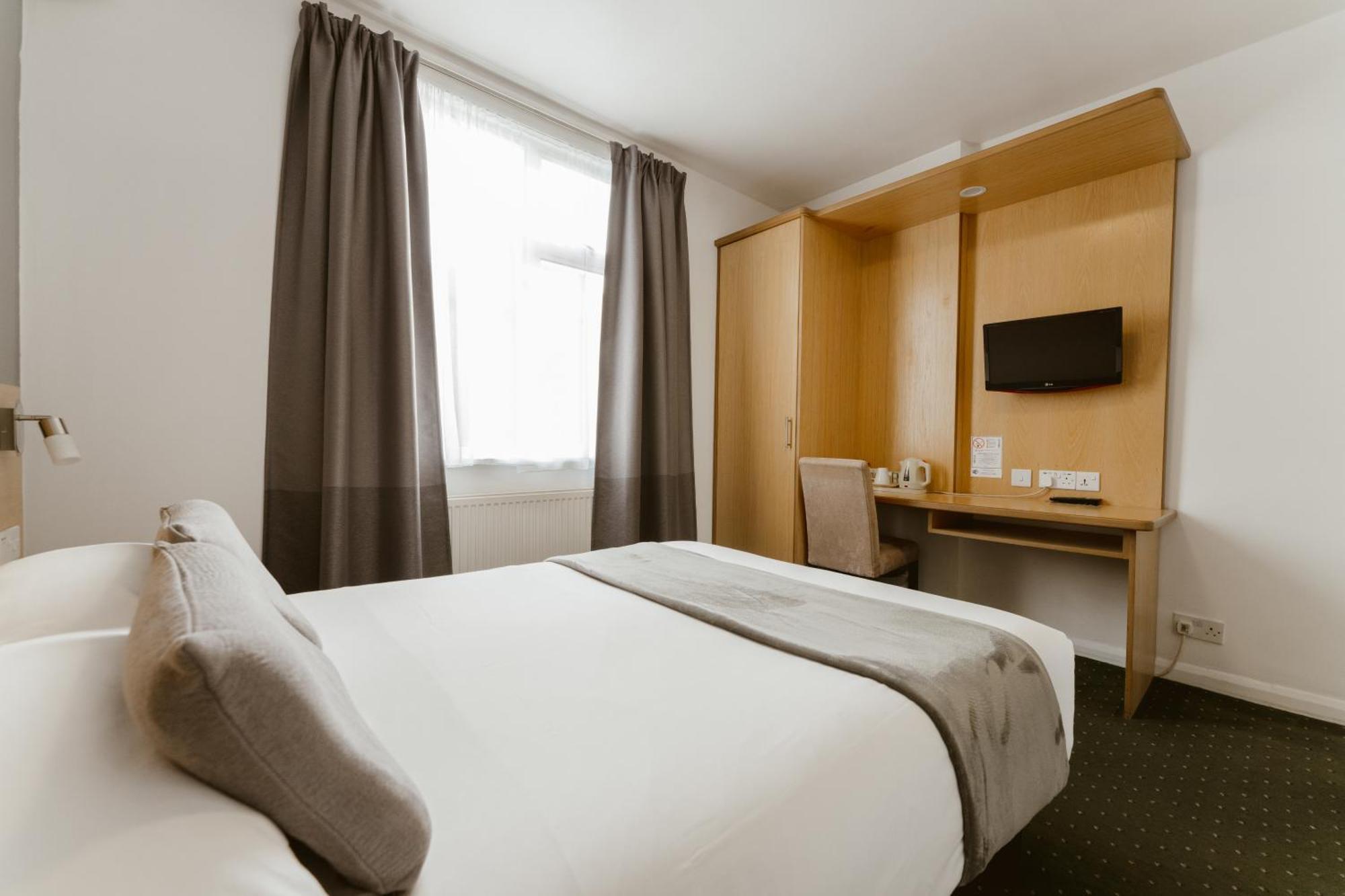 Star Hotel 3* London