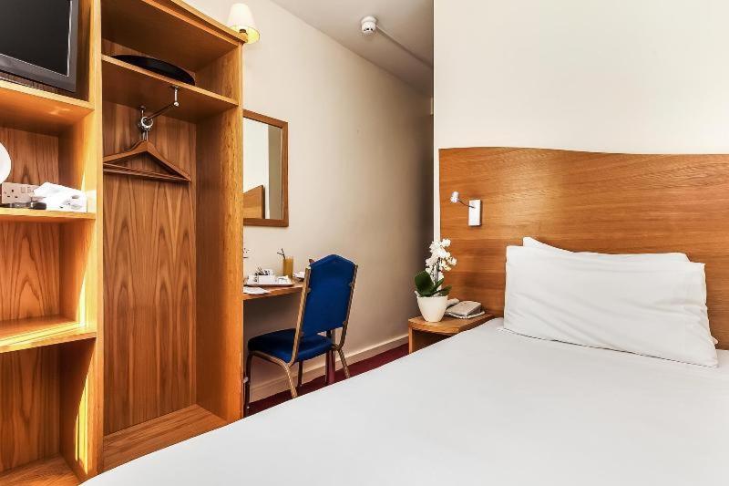 Ambassadors Hotell London