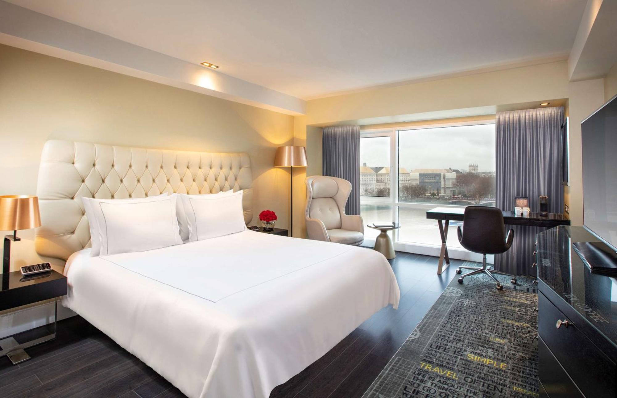 Hotell Park Plaza Riverbank 4*