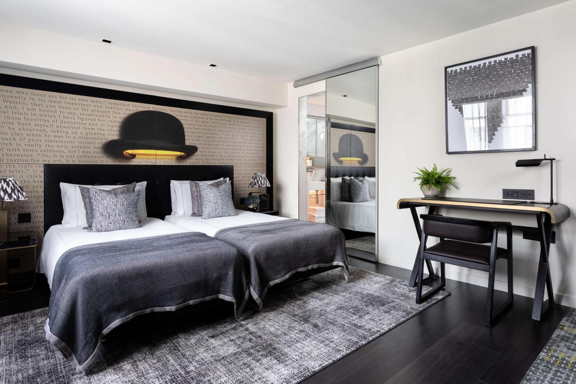 Holmes Hotel