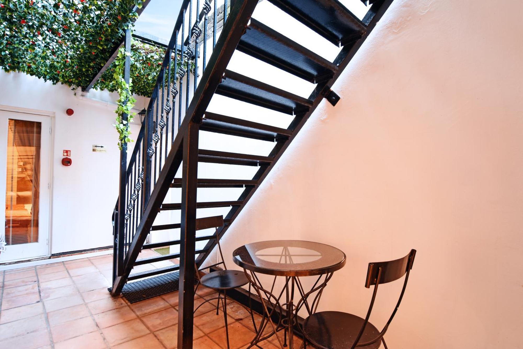 Twenty Nevern Square Hotel 4*