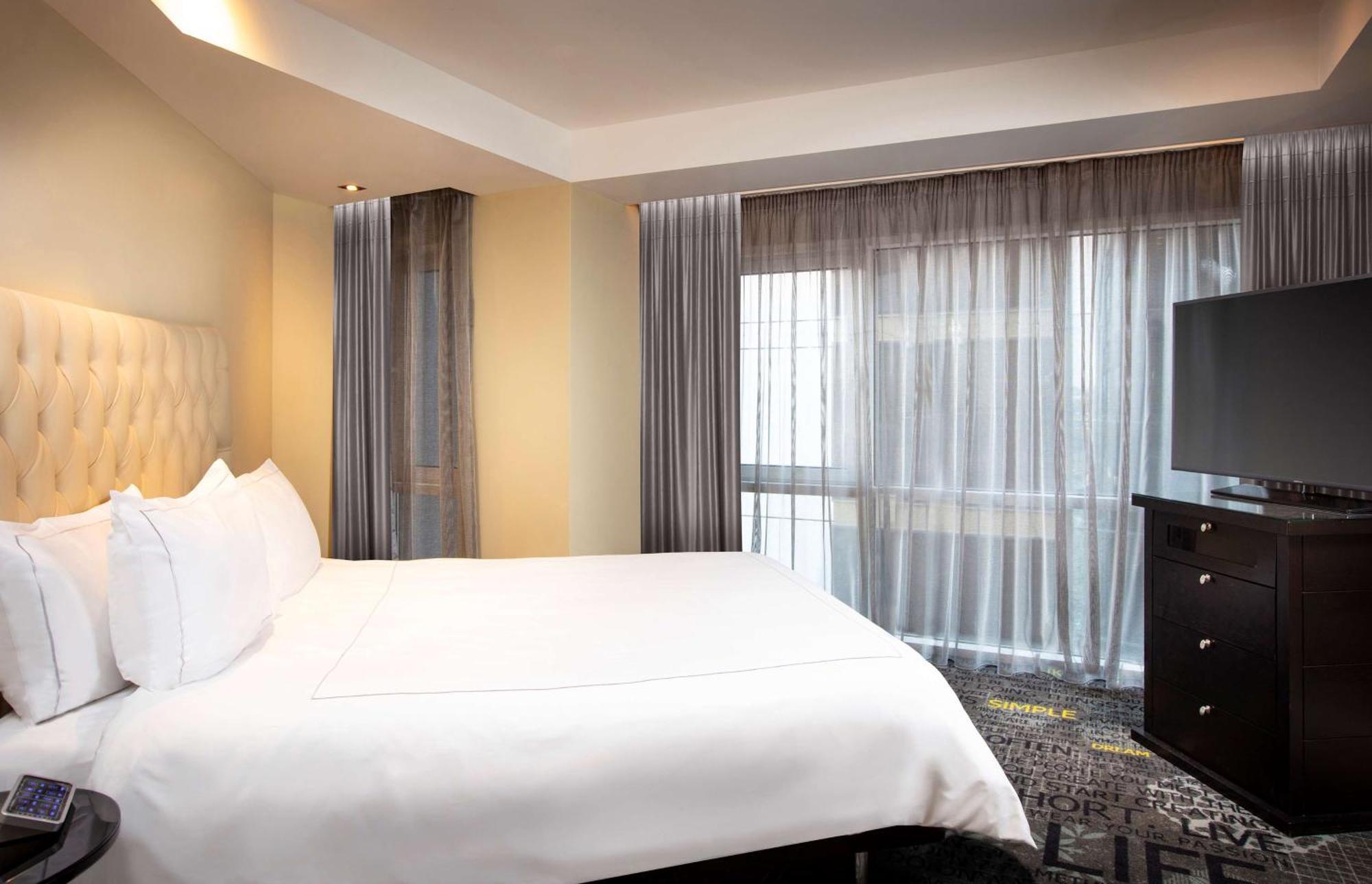 Park Plaza Riverbank Hotell 4*