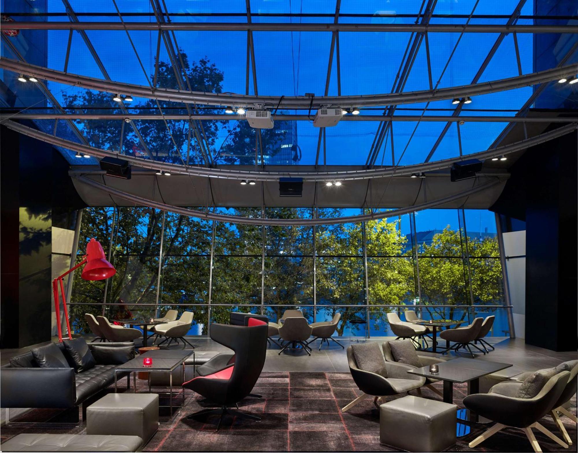 Park Plaza Riverbank Hotell 4*