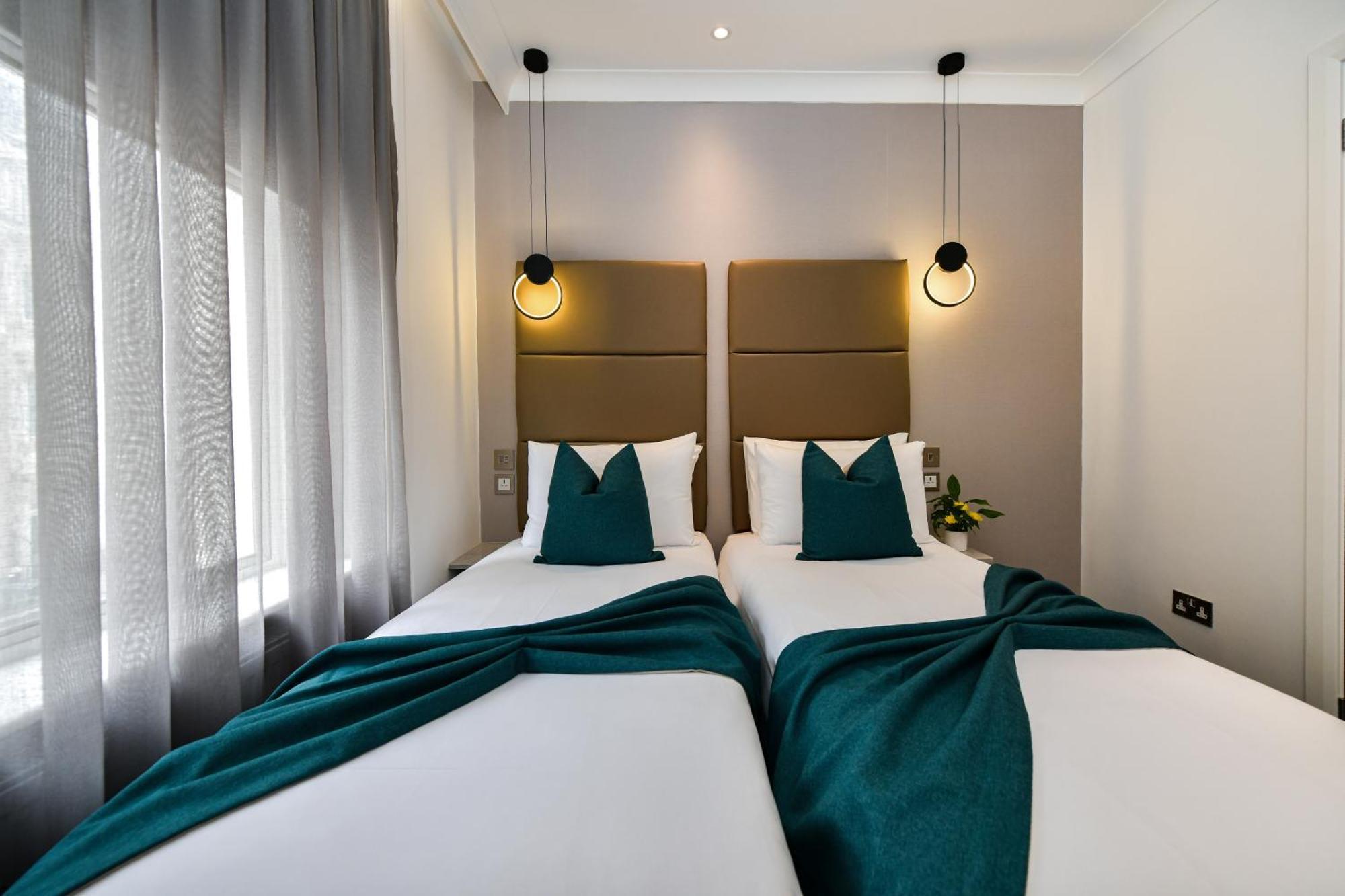 Hotell Queens Park 3*