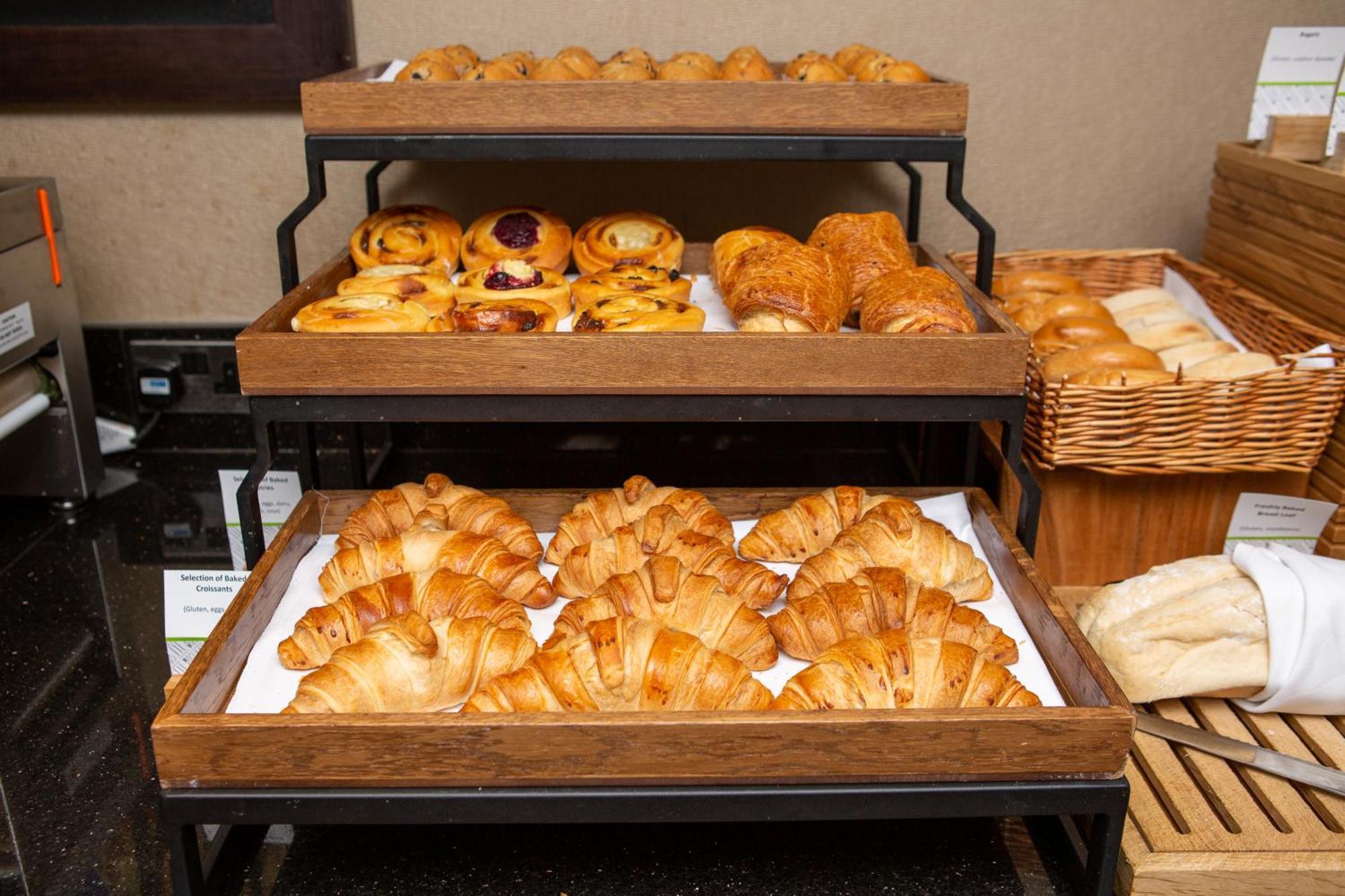 Doubletree By Hilton Ealing Hotel