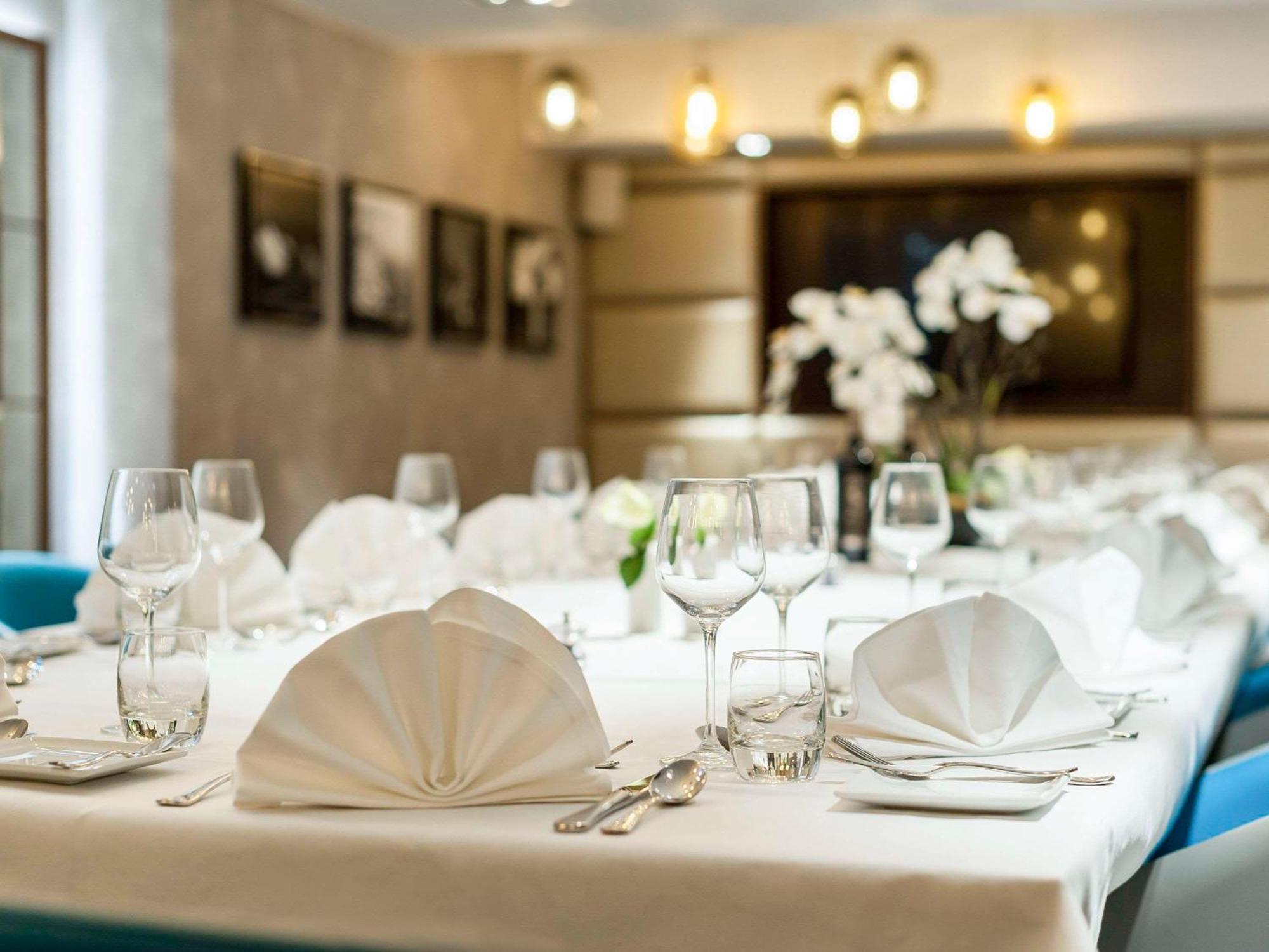 Mercure Hyde Park 4*