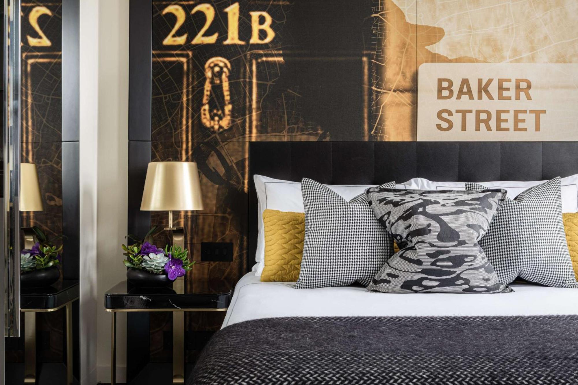 Hotel Holmes 4*