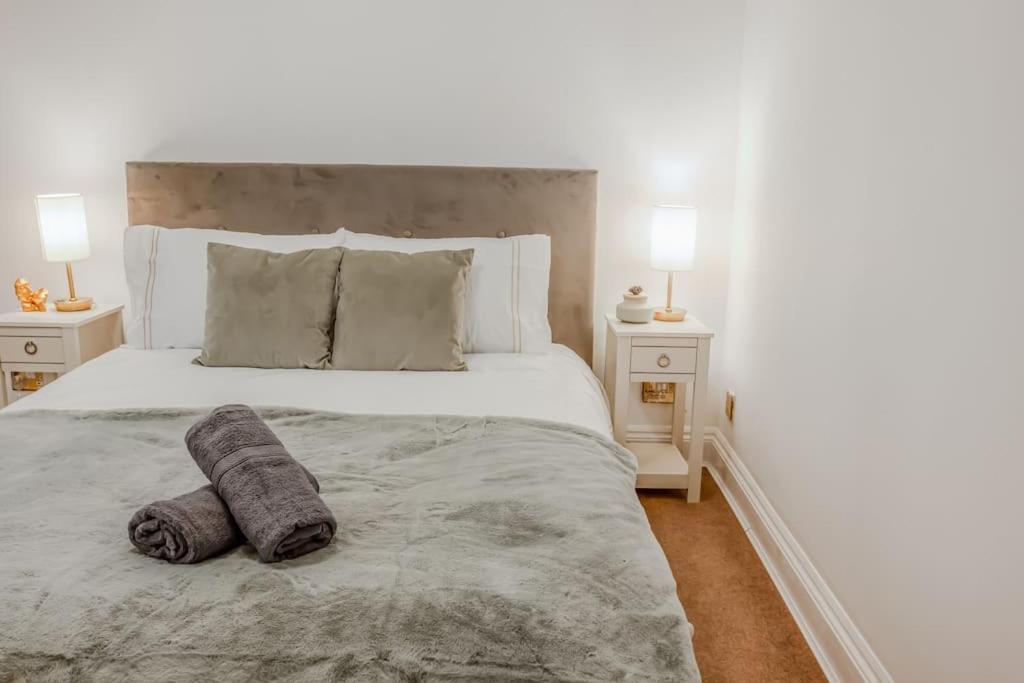 2 Bed Chic Vintage Flat At Bayswater Londres