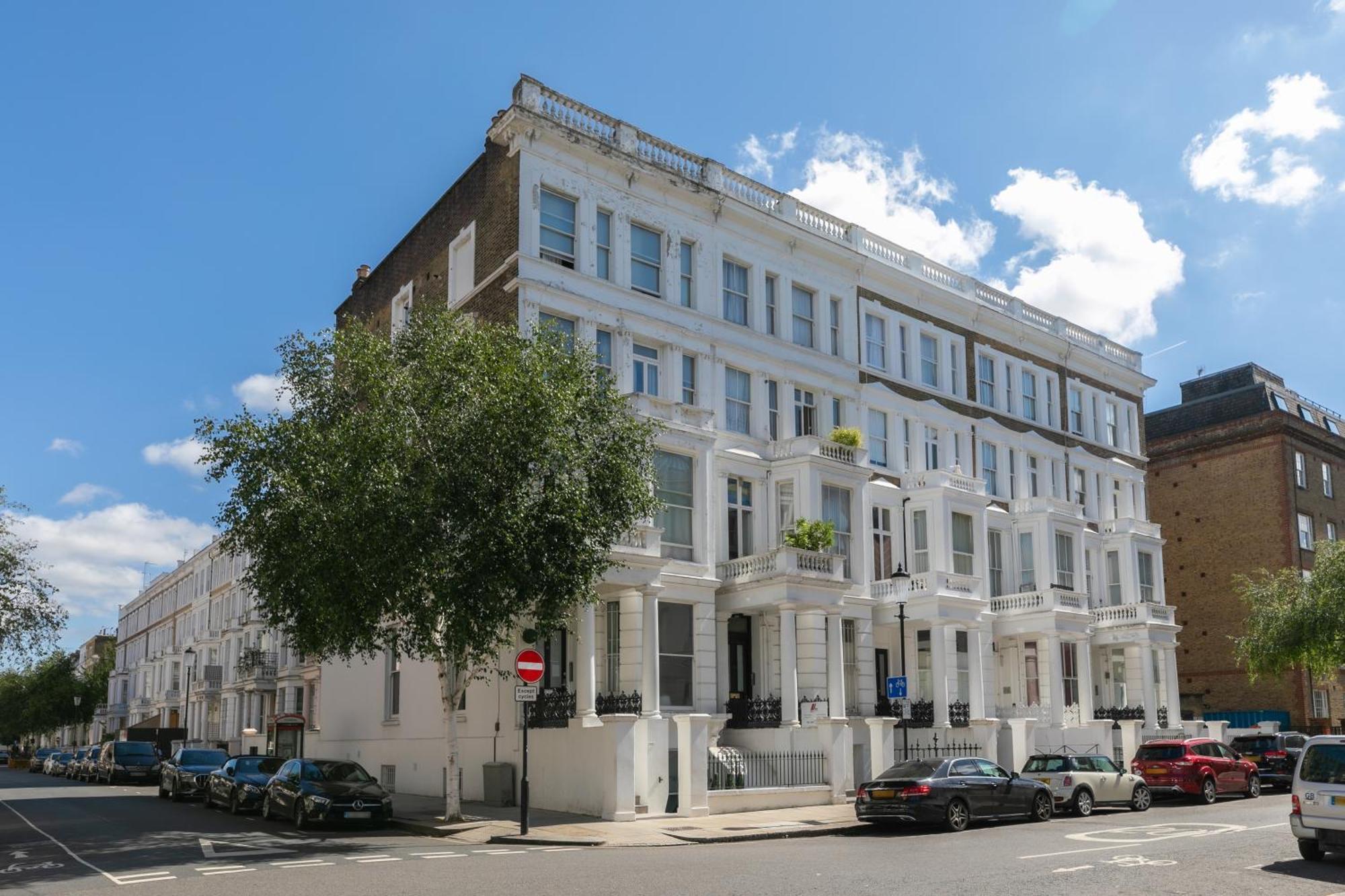 Apartment Modern Kensington London