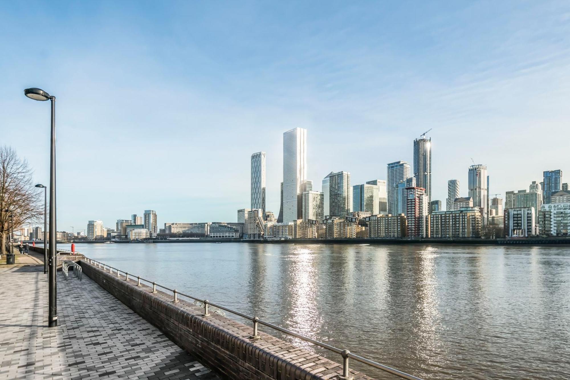 Stunning Massive Bedroom +direct Thames River View Privat overnatting