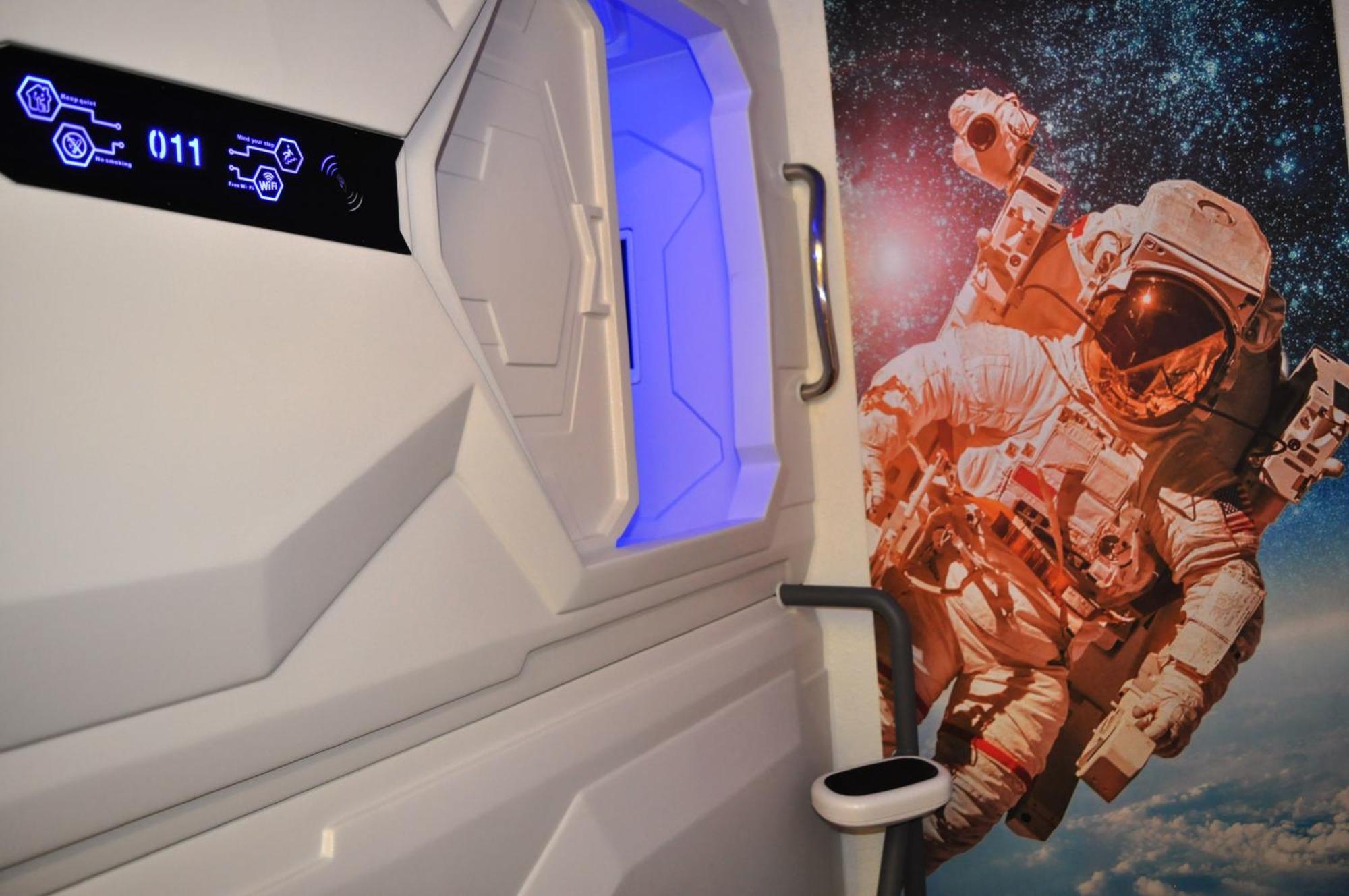 Cosmos Capsule Coworking Capsule hotel