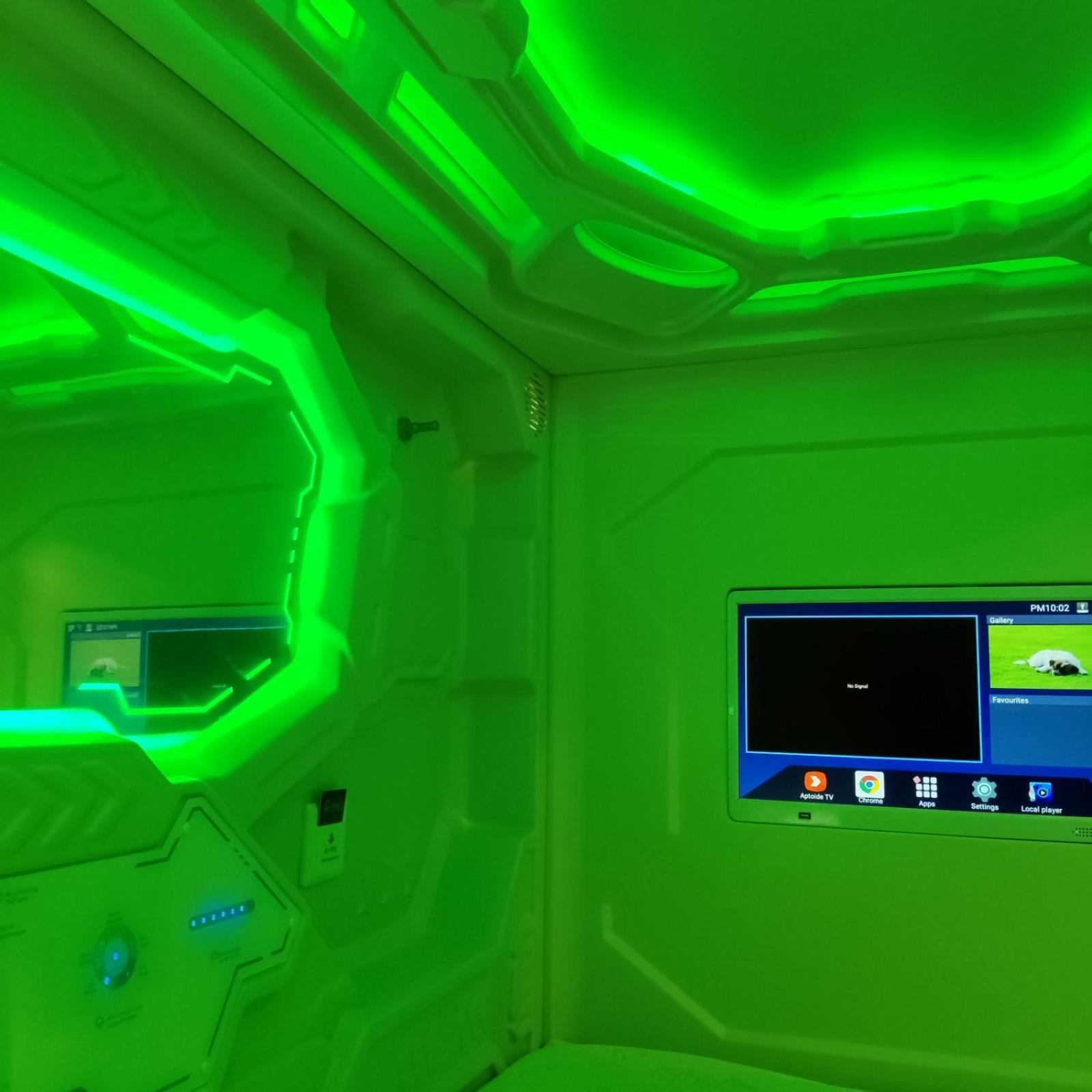 Capsule hotel Cosmos Capsule Coworking