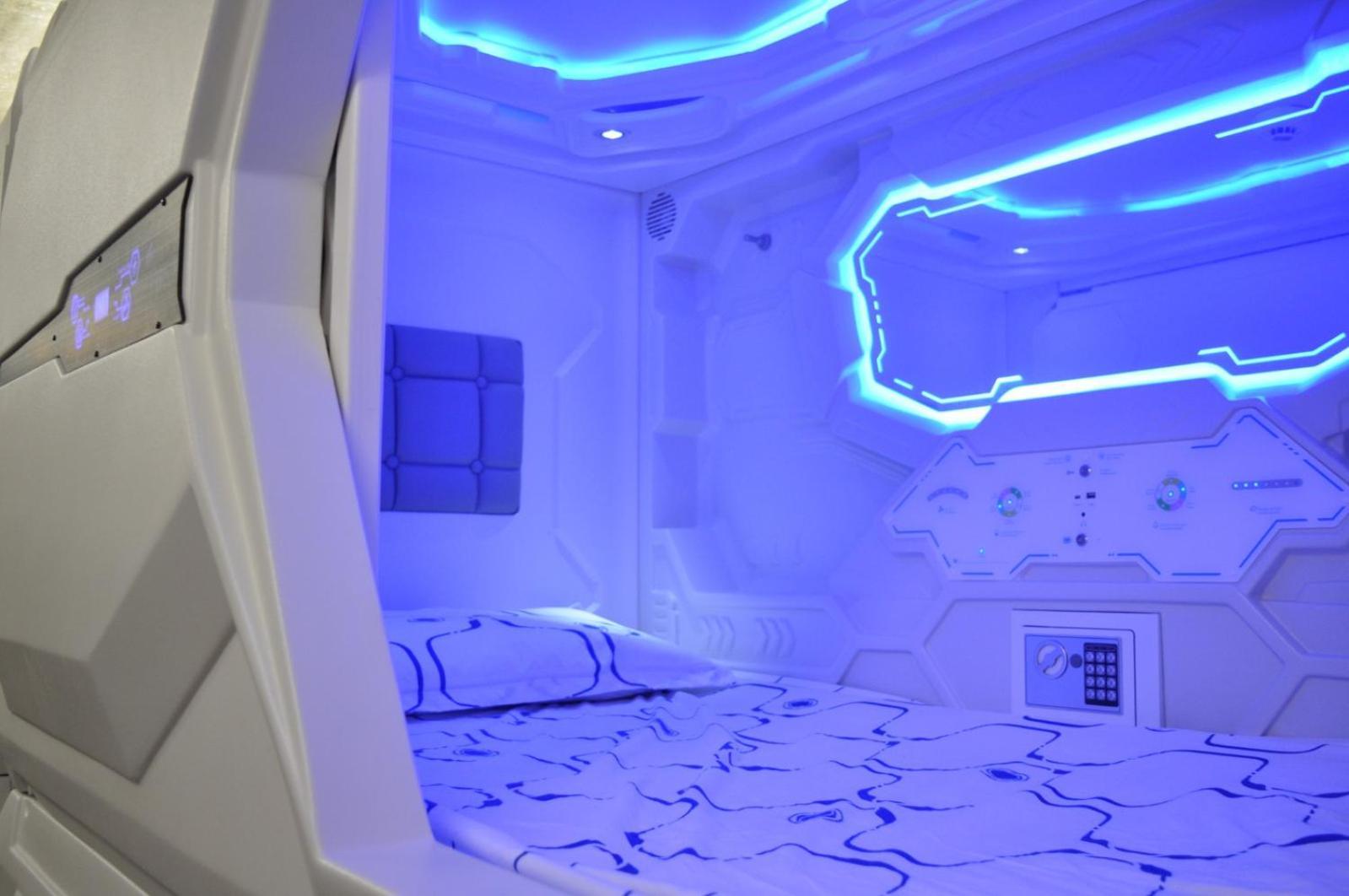 Cosmos Capsule Coworking * London
