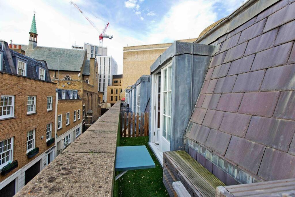 Semesterbostad 3 Bedroom Modern Townhouse London