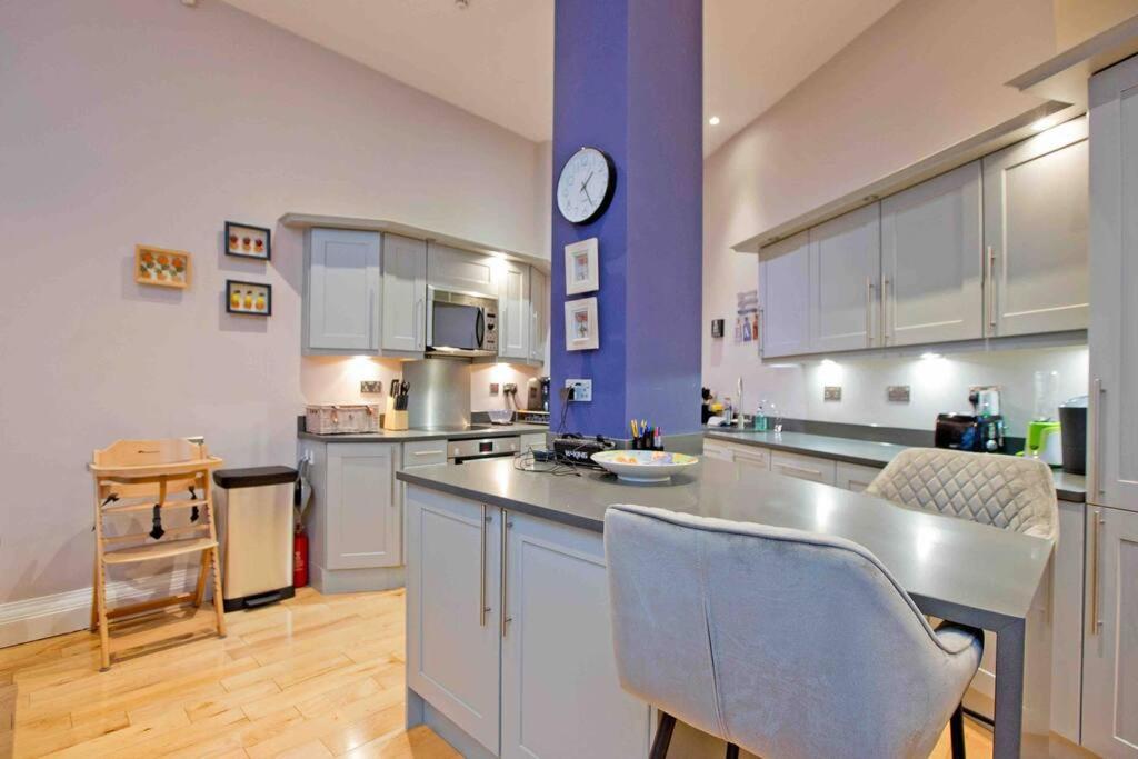 3 Bedroom Modern Townhouse London
