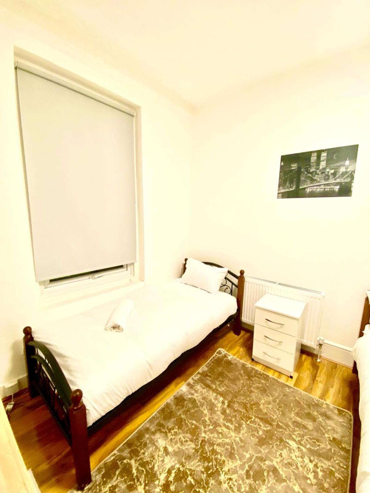 Lägenhet Beautiful Two Bedroom Flat With Free Car Park In London