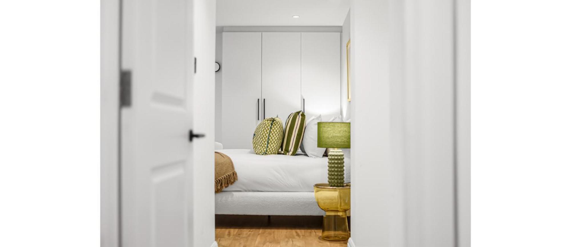 Calling: 2br Flat With Chic Flair Lägenhet *