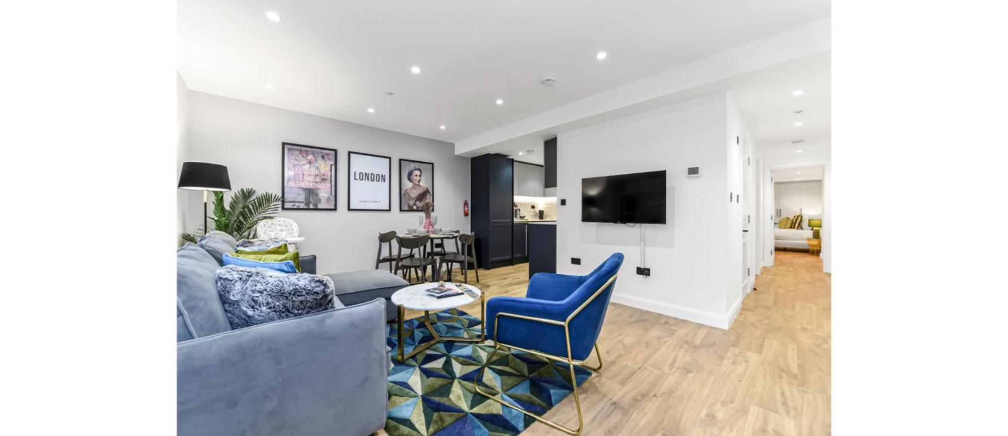 Calling: 2br Flat With Chic Flair London