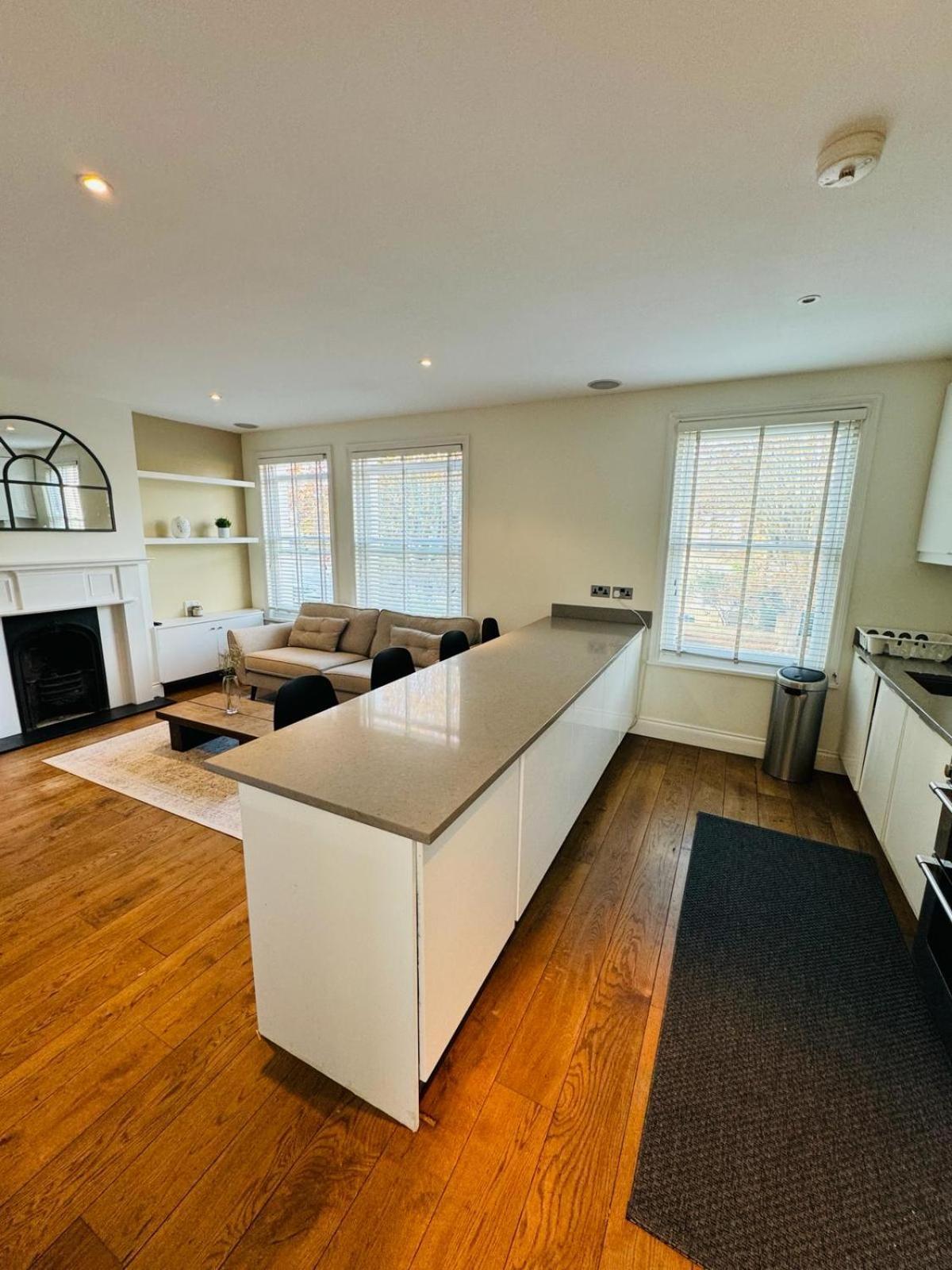 Stunning Flat In Chiswick Leilighet