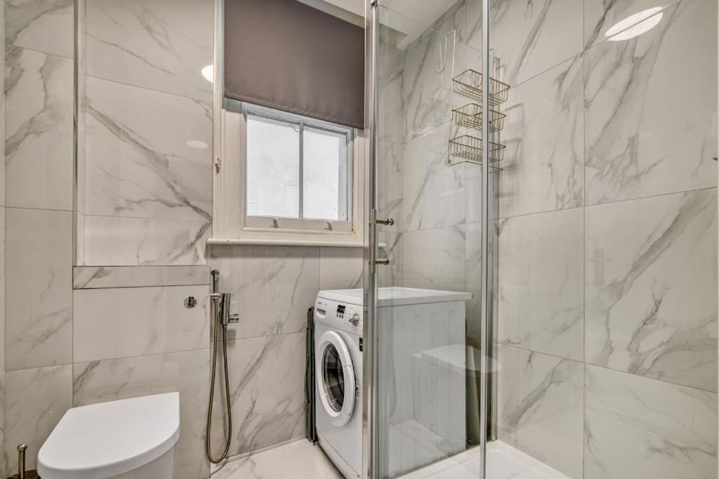 Cosy 2br Retreat Near Paddington Station Lägenhet London