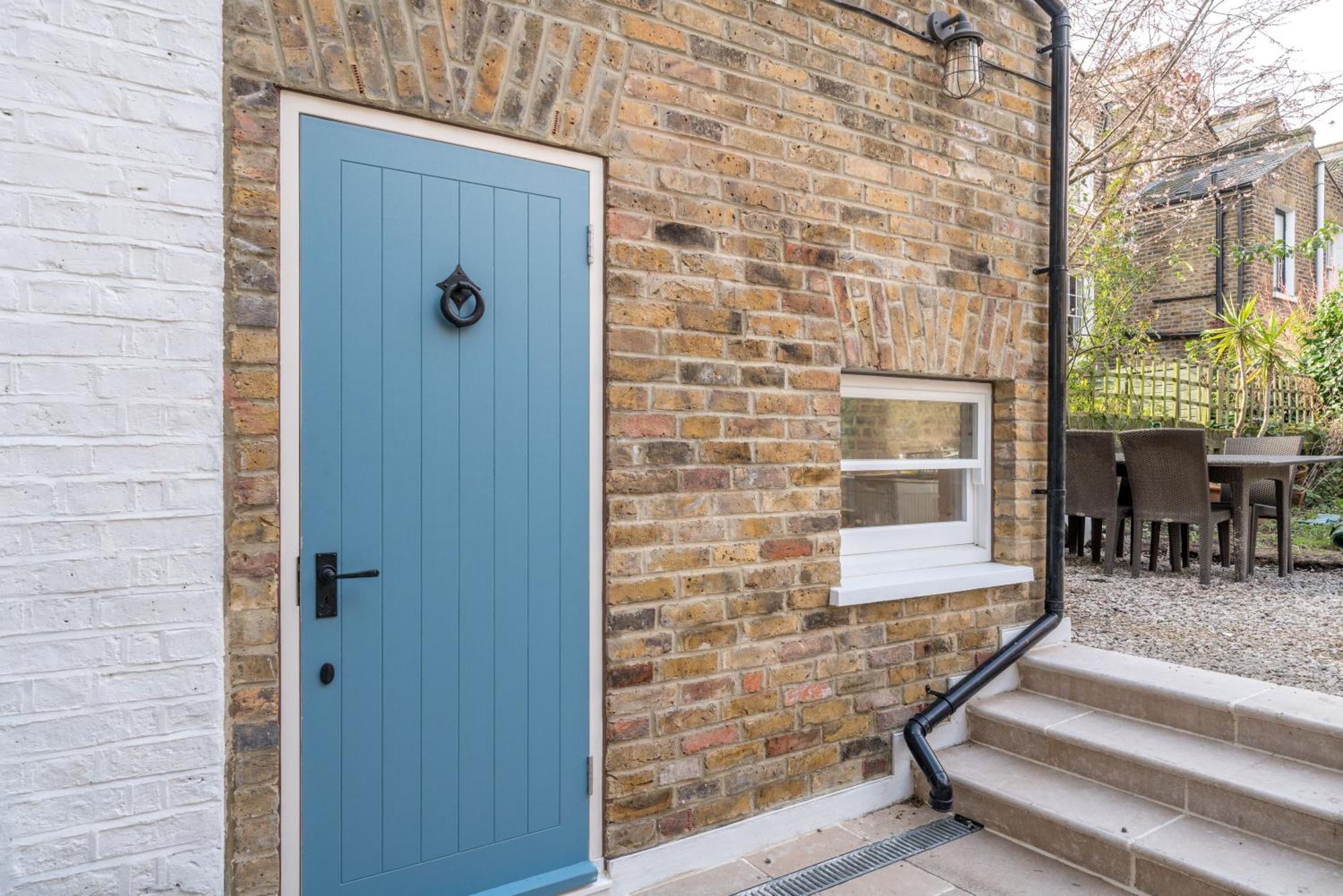 Joivy Stylish 2-bed House With Private Garden In Hackney