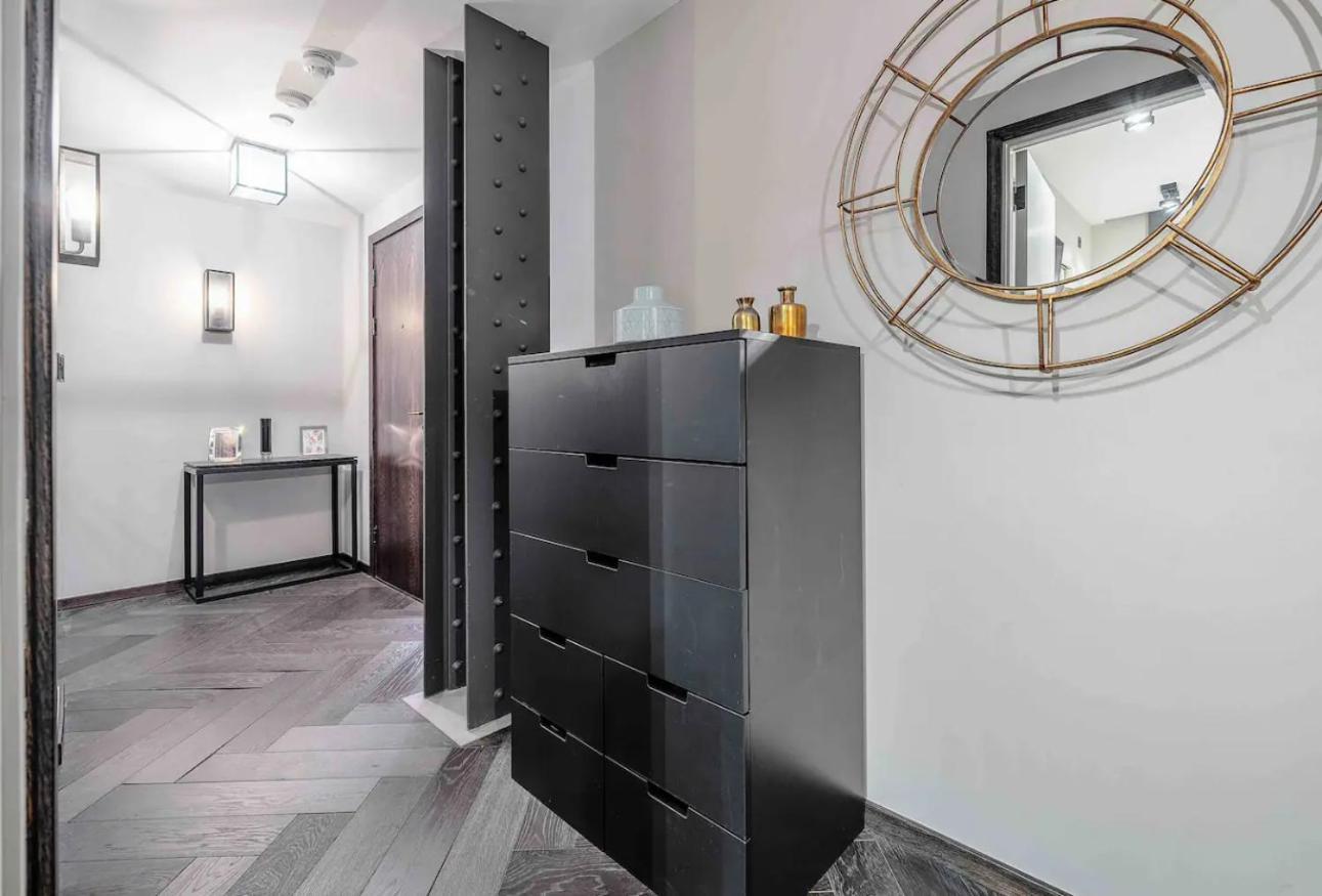Newly Redecorated Soho Flat * Londen