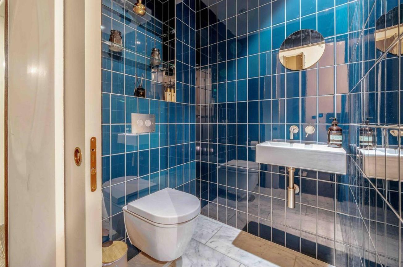 Newly Redecorated Soho Flat Londen