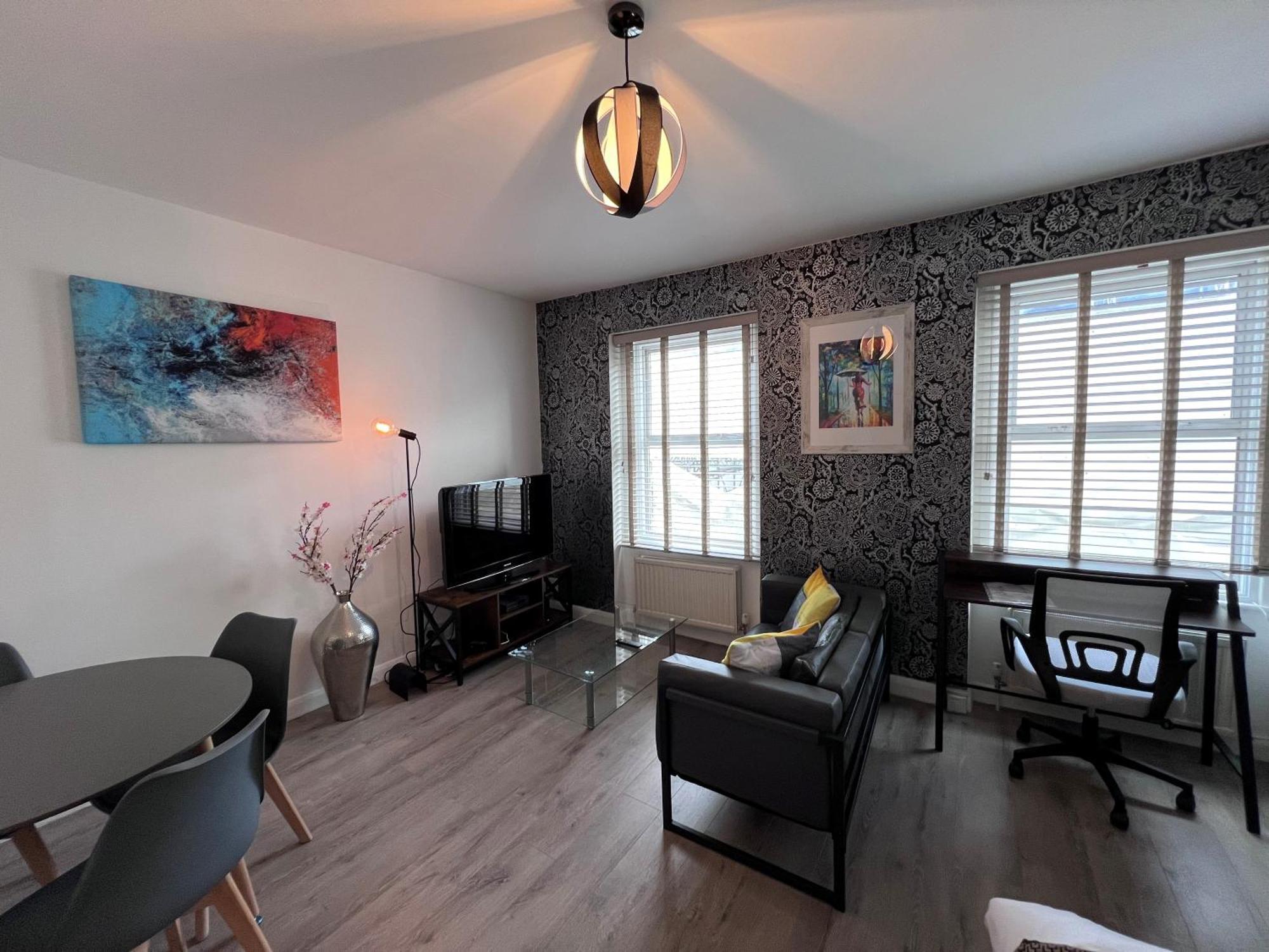 Flat In With Large Patio London