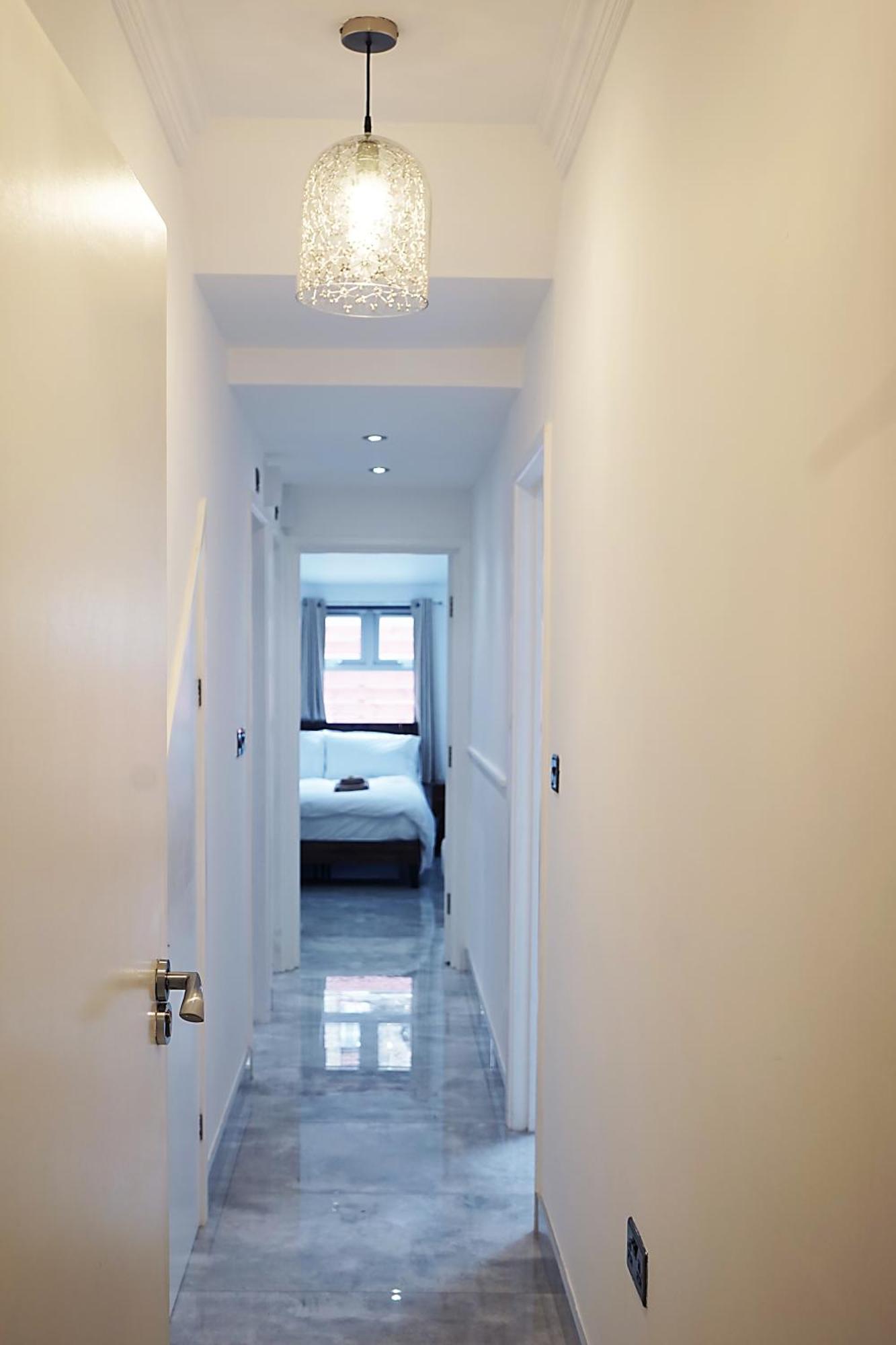 Hébergement de vacances Luxury House Sleeps 13, 2 Minutes To Metro *