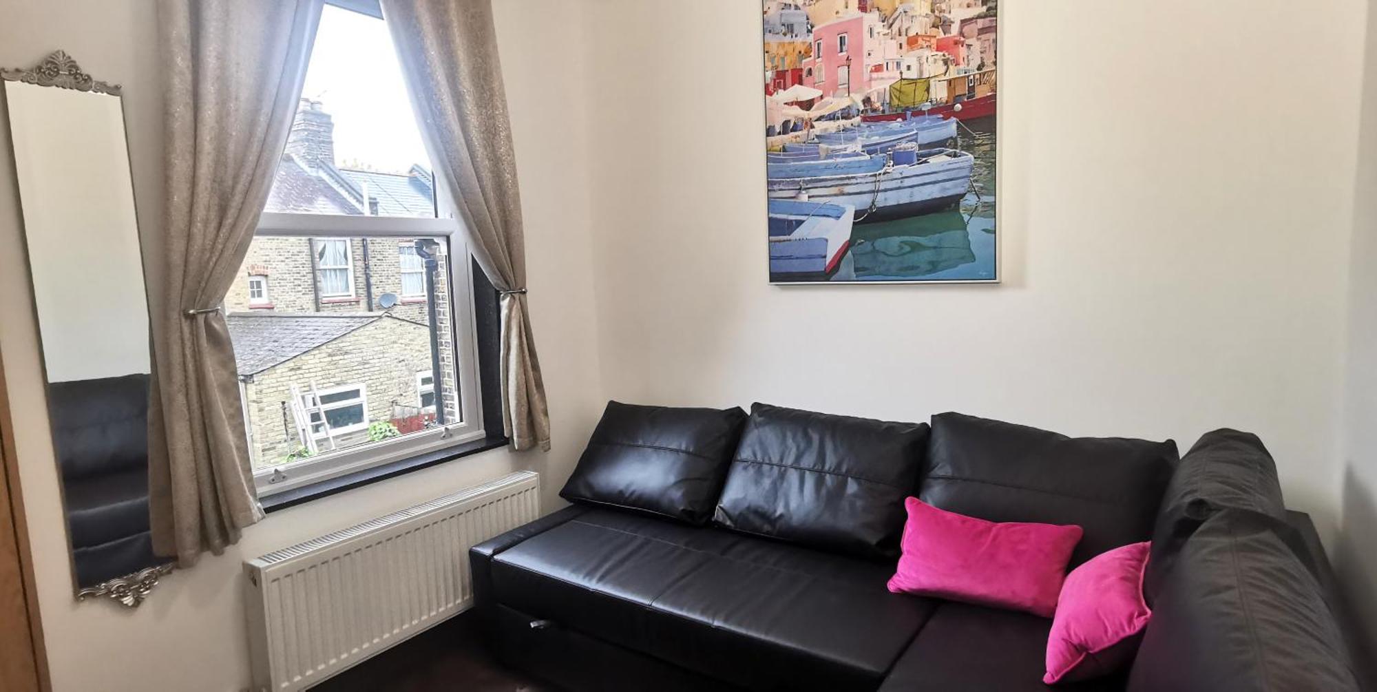 Hébergement de vacances Luxury House Sleeps 13, 2 Minutes To Metro *