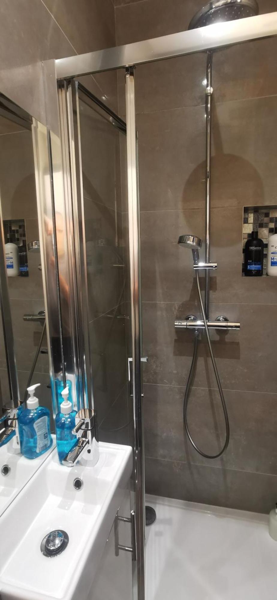 Luxury House Sleeps 13, 2 Minutes To Metro Hébergement de vacances Londres