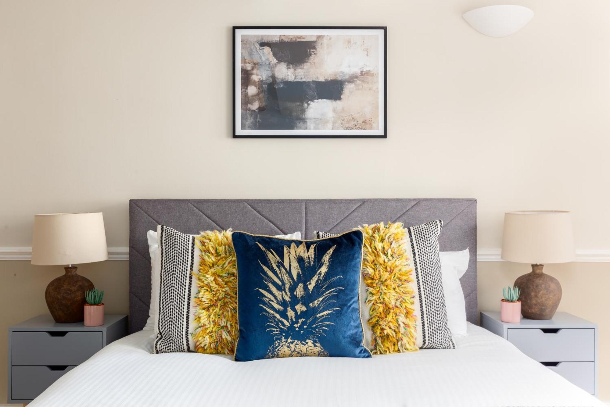 The Goldhawk Road Collection * Londra