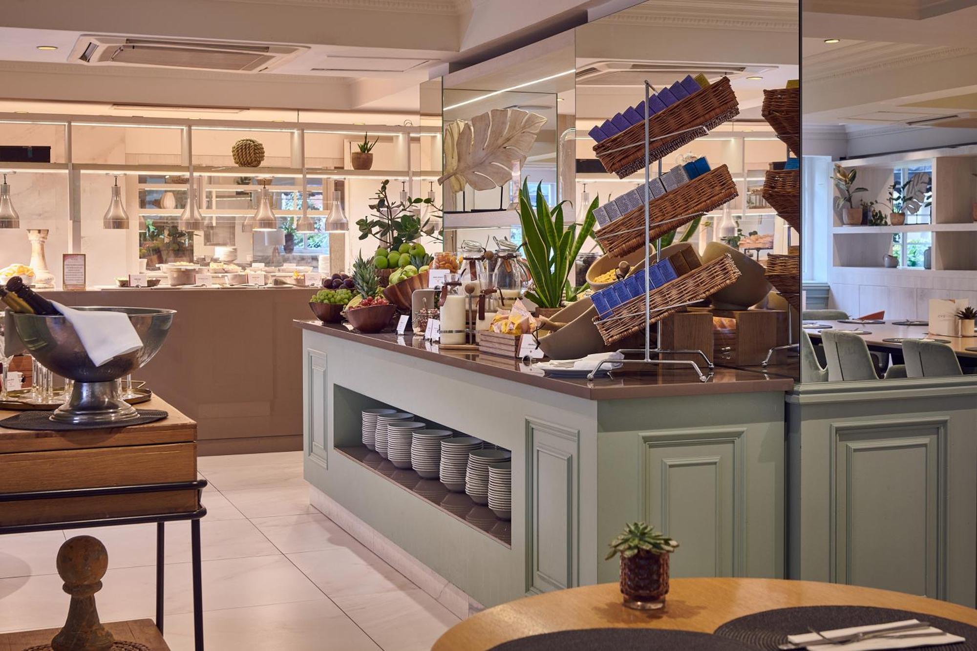 Hotel The Level At Melia White House 5*