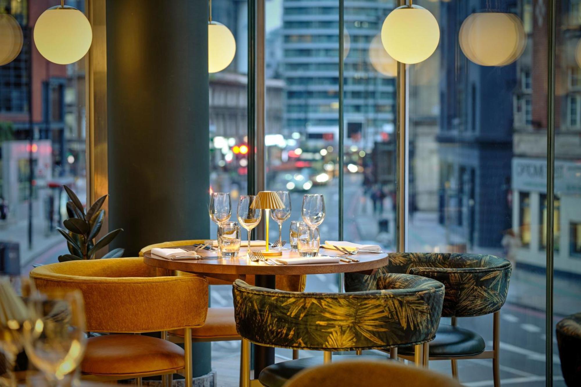 Montcalm East, Autograph Collection Hotel 5*