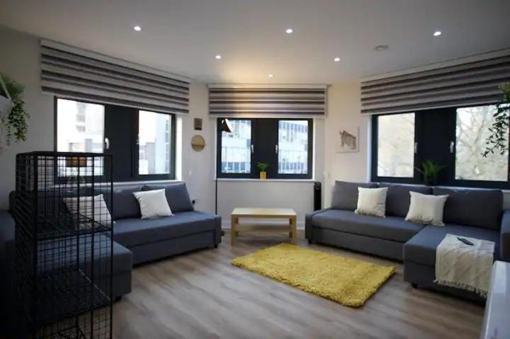 Apartment Chapel House *