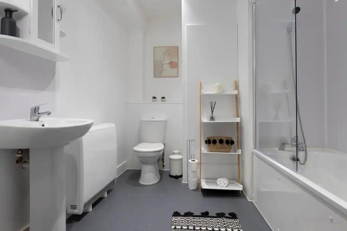 Chapel House Apartment *