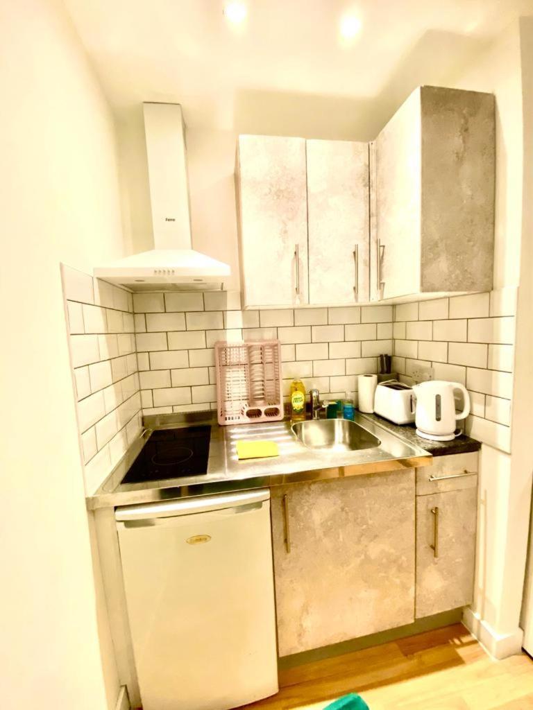 One Bedroom Queen's Park In Lejlighed *
