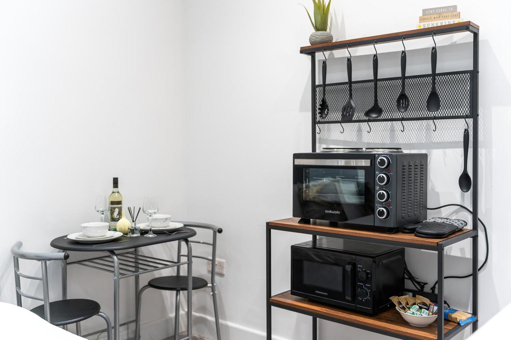 Modern Studio By Livestay Short Lets & Serviced Londra