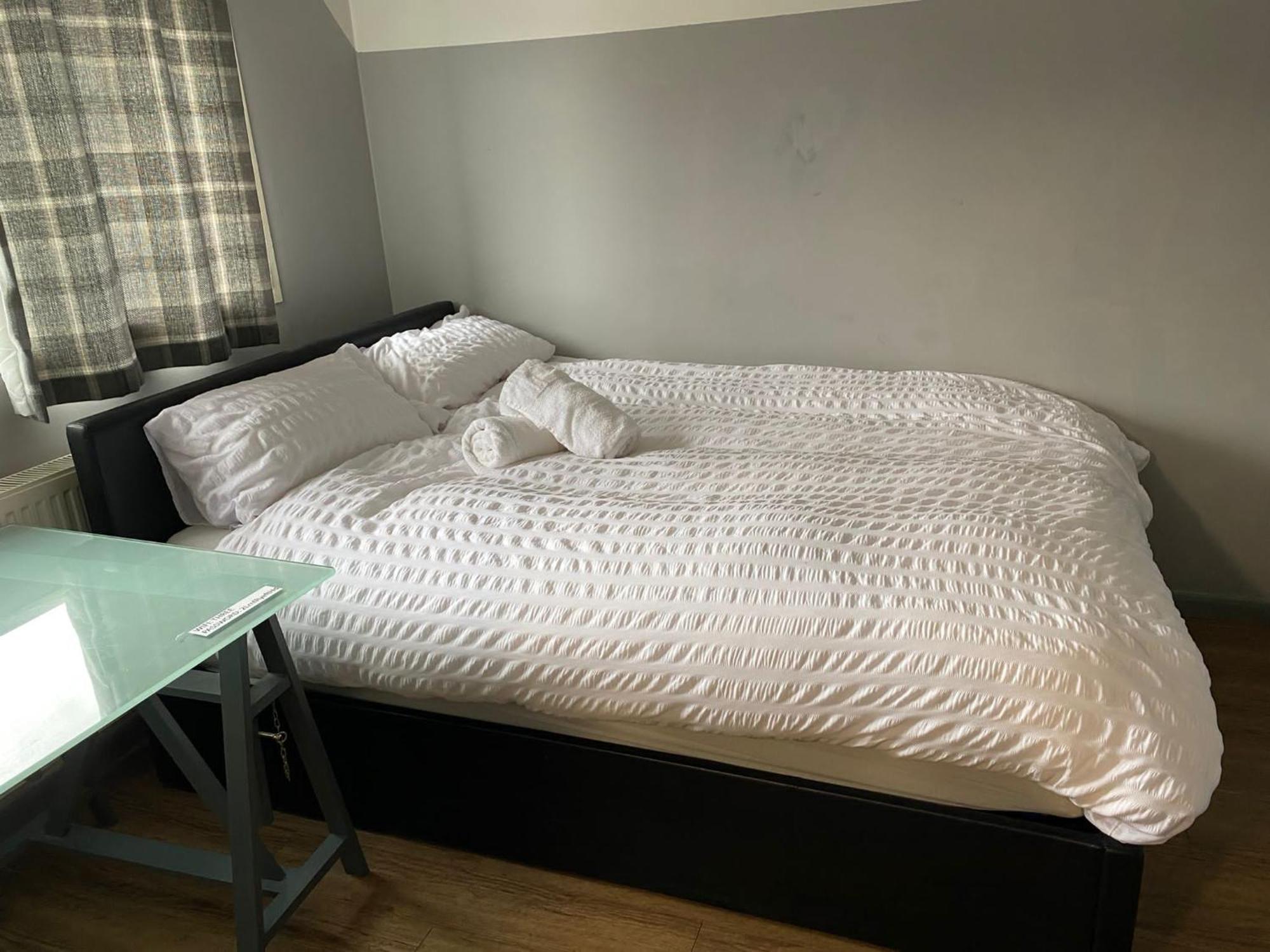Affittacamere Luxurious En-suite Soft Water Air Conditioning Tv Etherium Londra