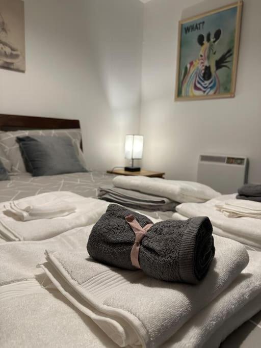 Entire Flat In Ealing Appartamento
