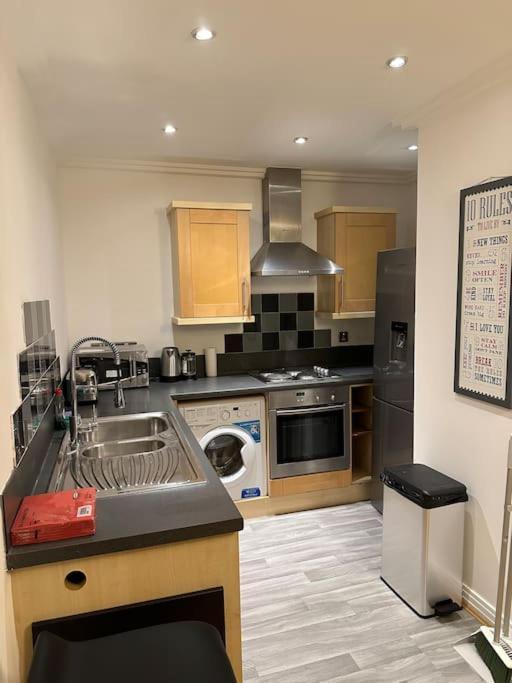 Entire Flat In Ealing * Londra