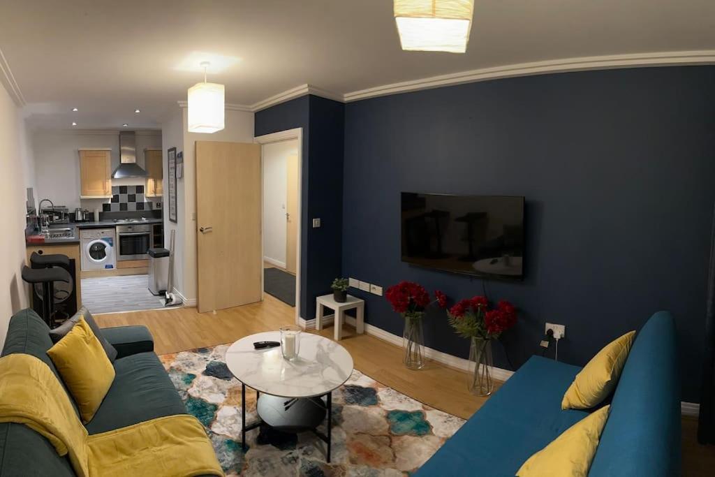 Appartamento Entire Flat In Ealing Londra
