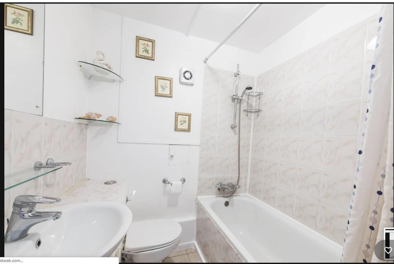 Privatunterkunft Spacious With Skyline Views Close To Eye *
